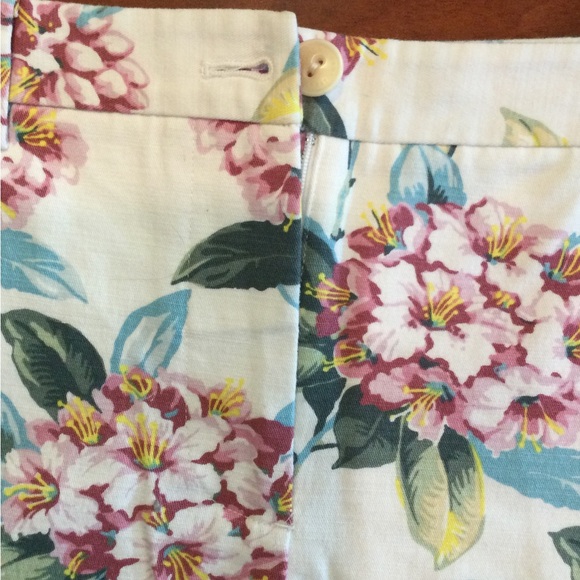 Floral Print Shorts - Picture 5 of 7